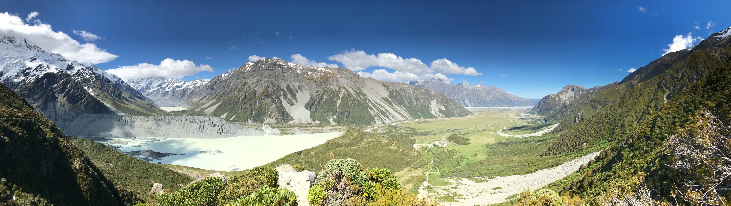 Looking back on the Sealy Tarns track